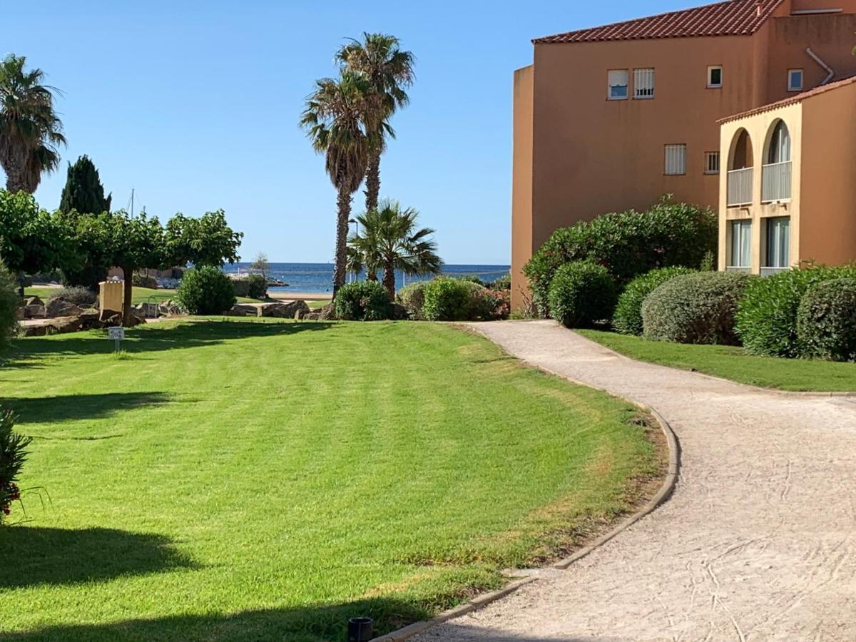 Bord De La Londe-les-Maures